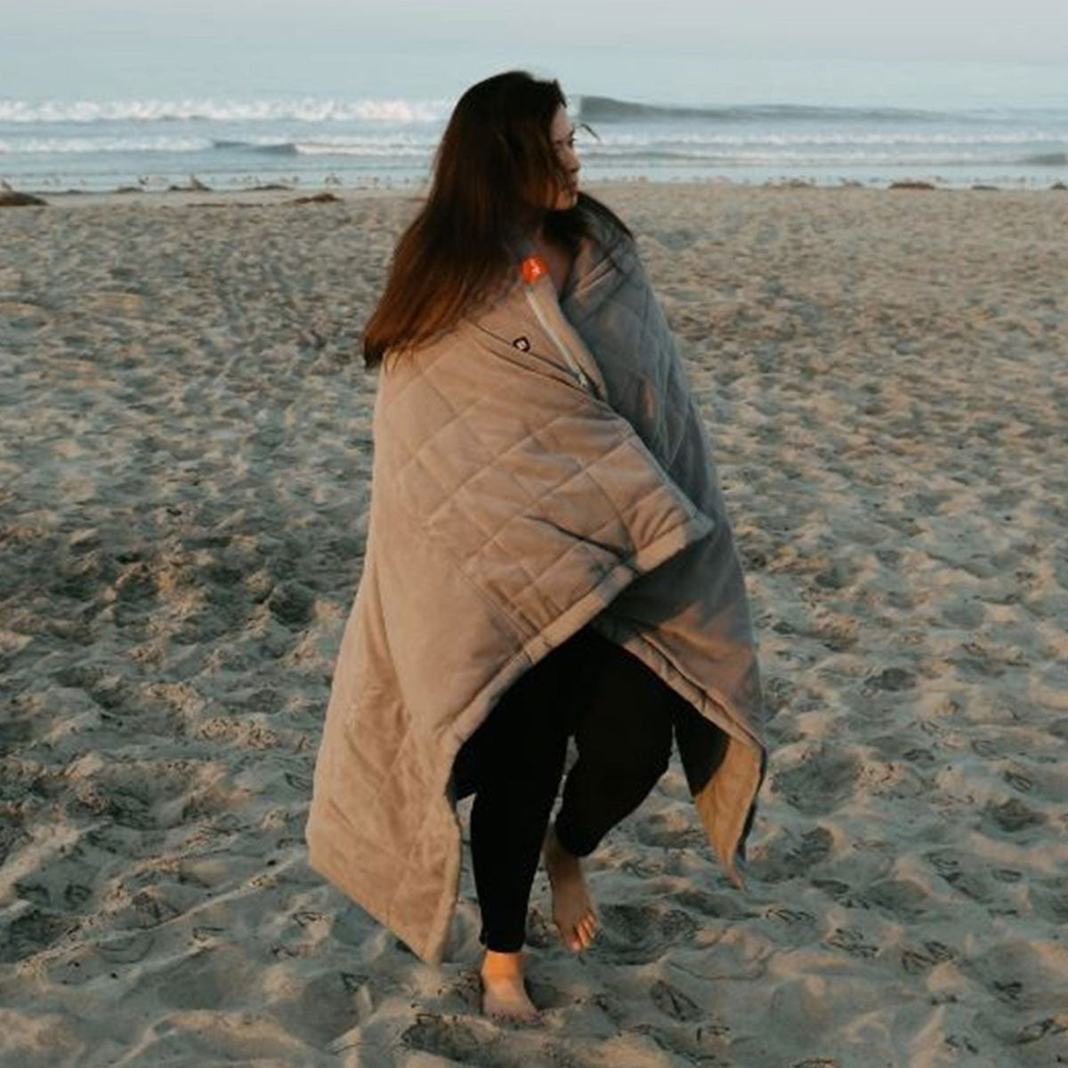 Portable Heated Blanket with Battery Power Bank – 10 Hour Runtime